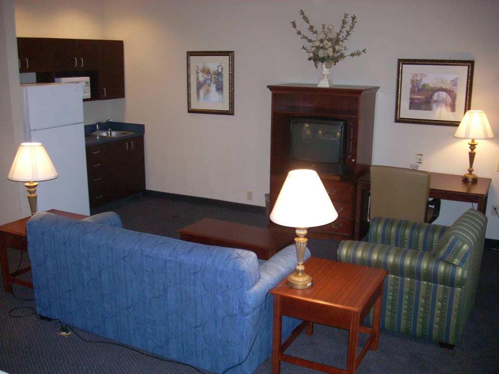 Wingate By Wyndham Buckhannon Room photo